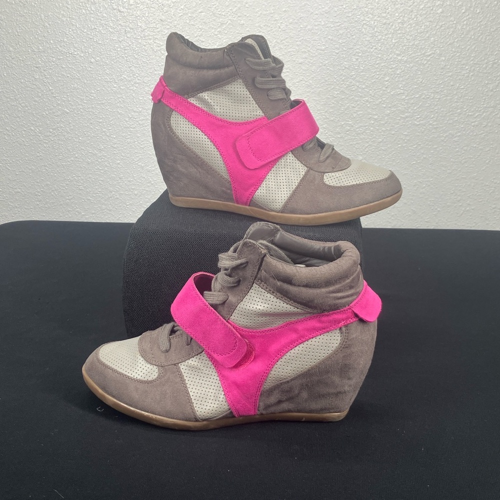 Lane Bryant Women's Ladies Shoes Gray pink Wedged Heal Sneakers